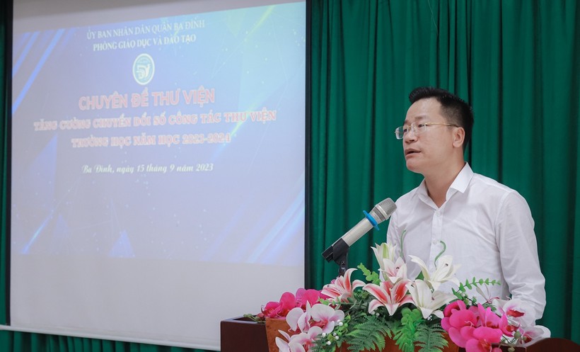 Ông Lê Đức Thuận, Trưởng phòng GD&amp;ĐT quận Ba Đình phát biểu tại buổi tập huấn chuyên đề. ảnh 1